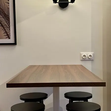 Le Petit Jardin, Proche Gare, Hyper Centre Apartamento Cambrai